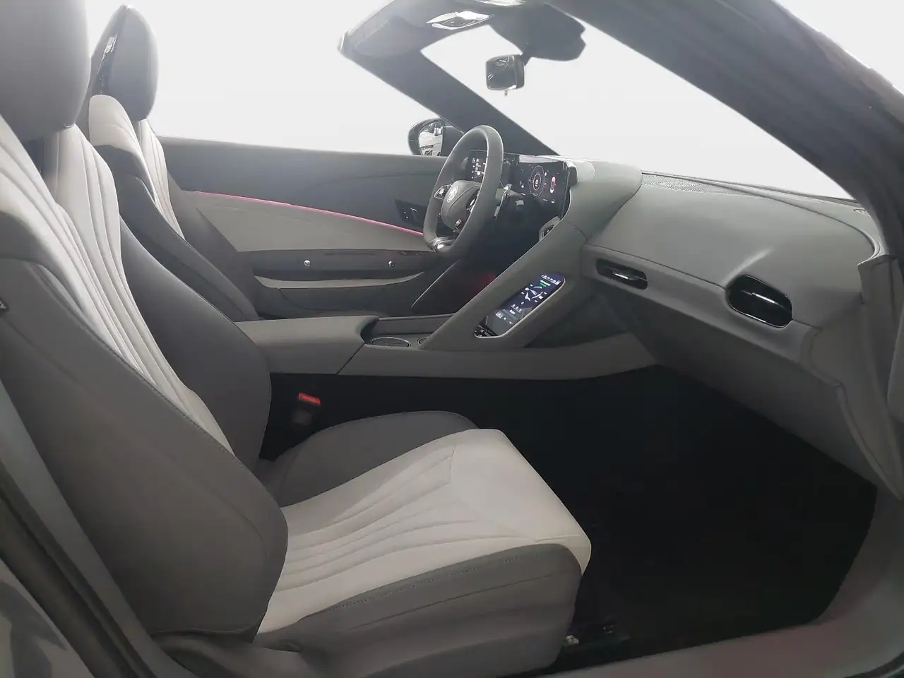 MG Cyberster CYBERSTER EV 77 KWH XPOWER ALCANTARA-GRAU 17