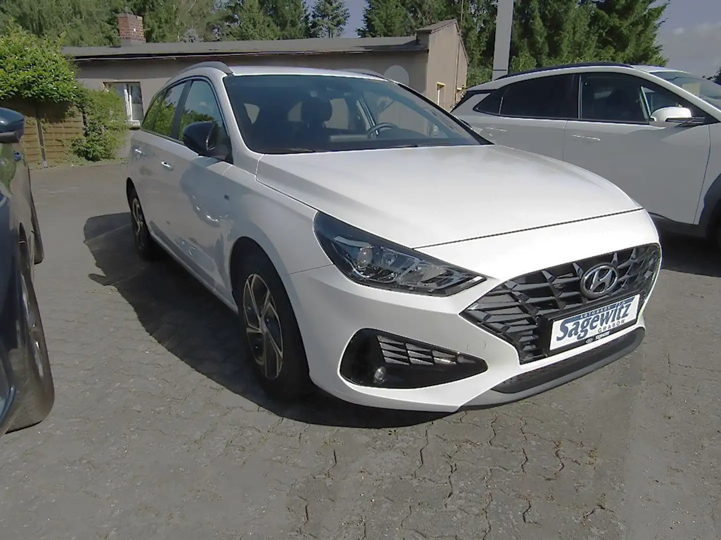 Hyundai i30 1.5 T-GDI Mild-Hybrid SHZ Navi USB Blanco - 2