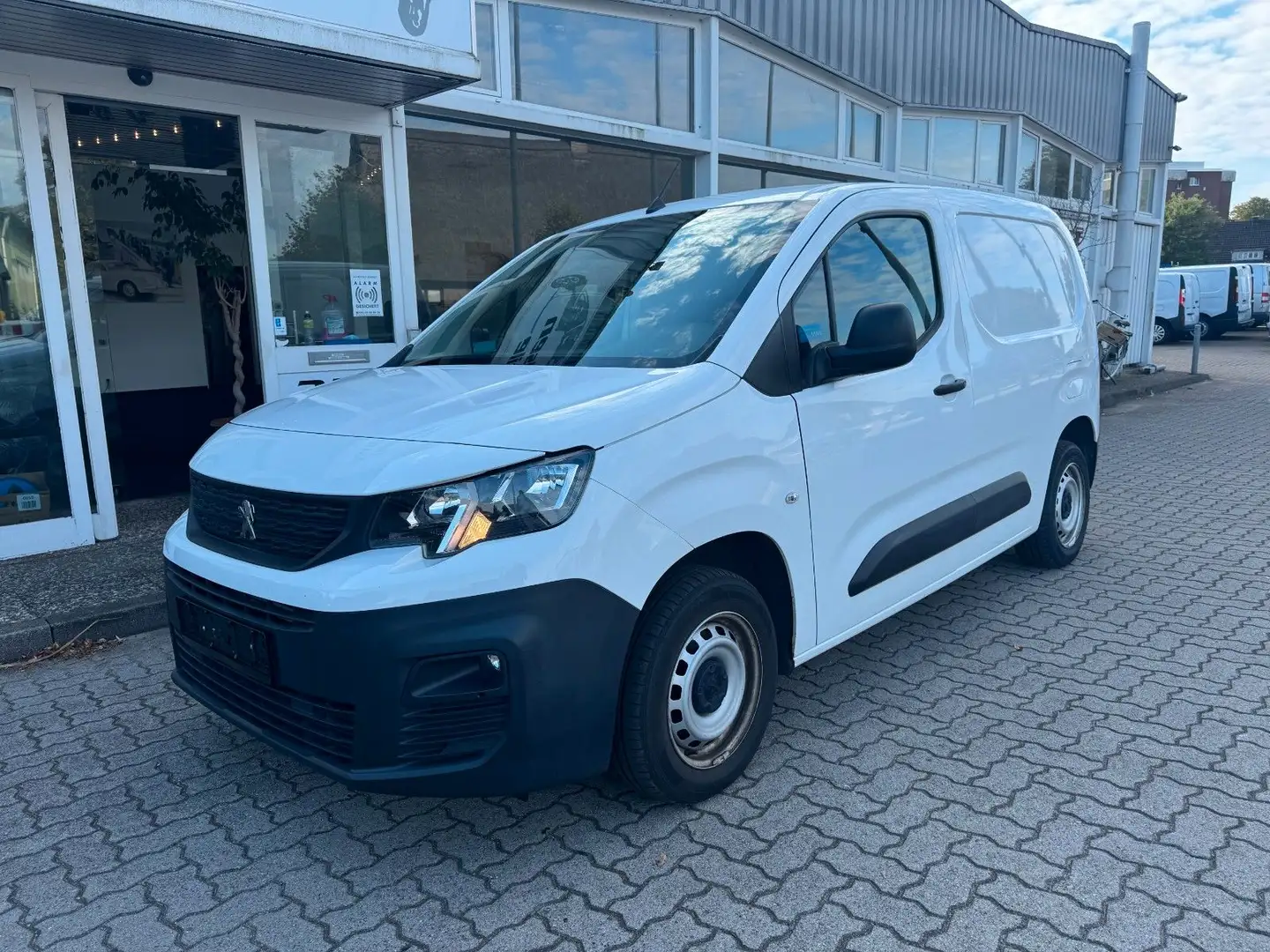 Peugeot Partner PARTNER PREMIUM L1/AHK/TEMPO/TÜV+SERVICE NEU Blanc - 2