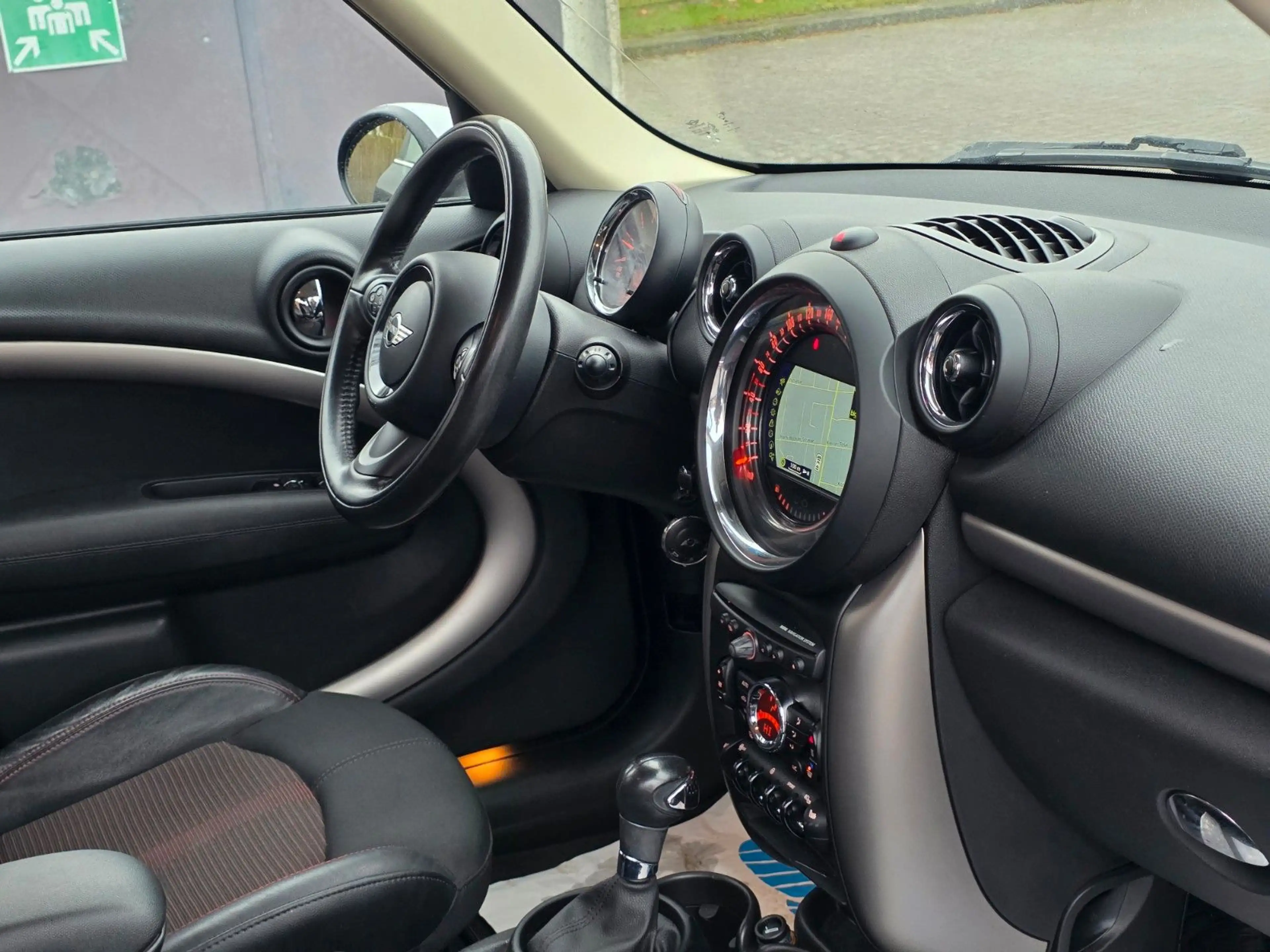 MINI Cooper D Countryman Cooper D — photo 15