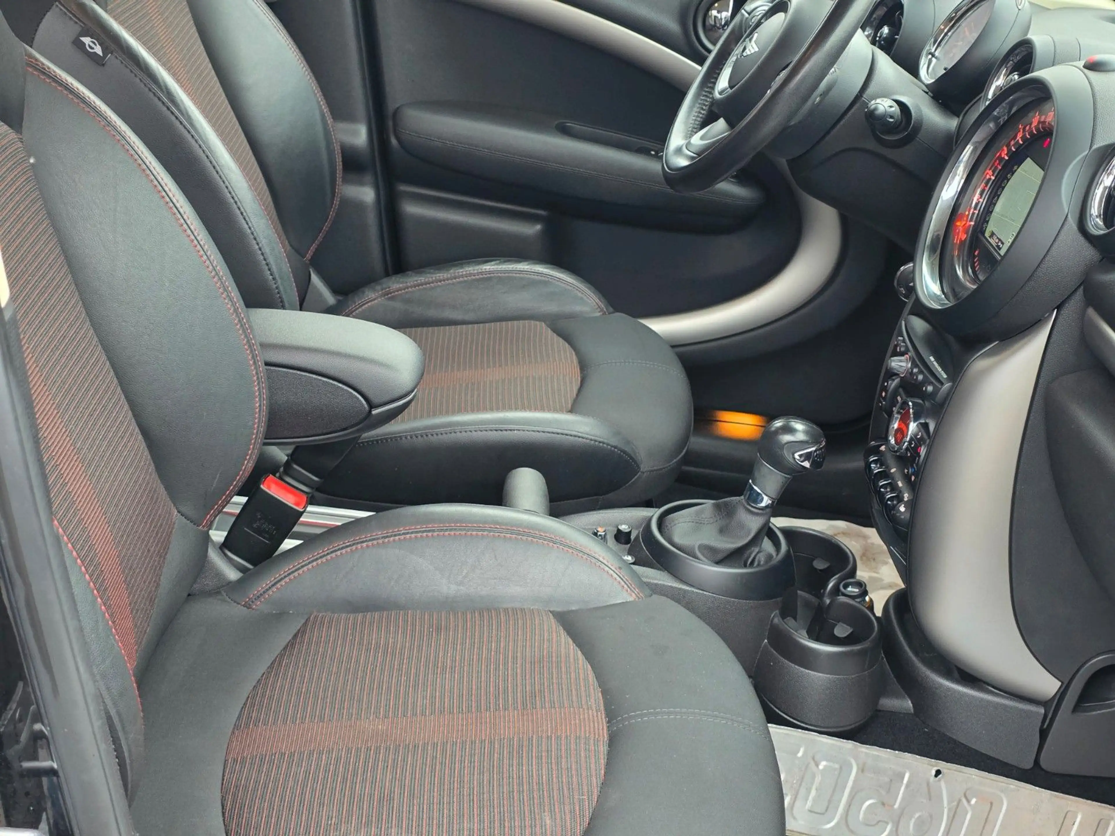 MINI Cooper D Countryman Cooper D — photo 14