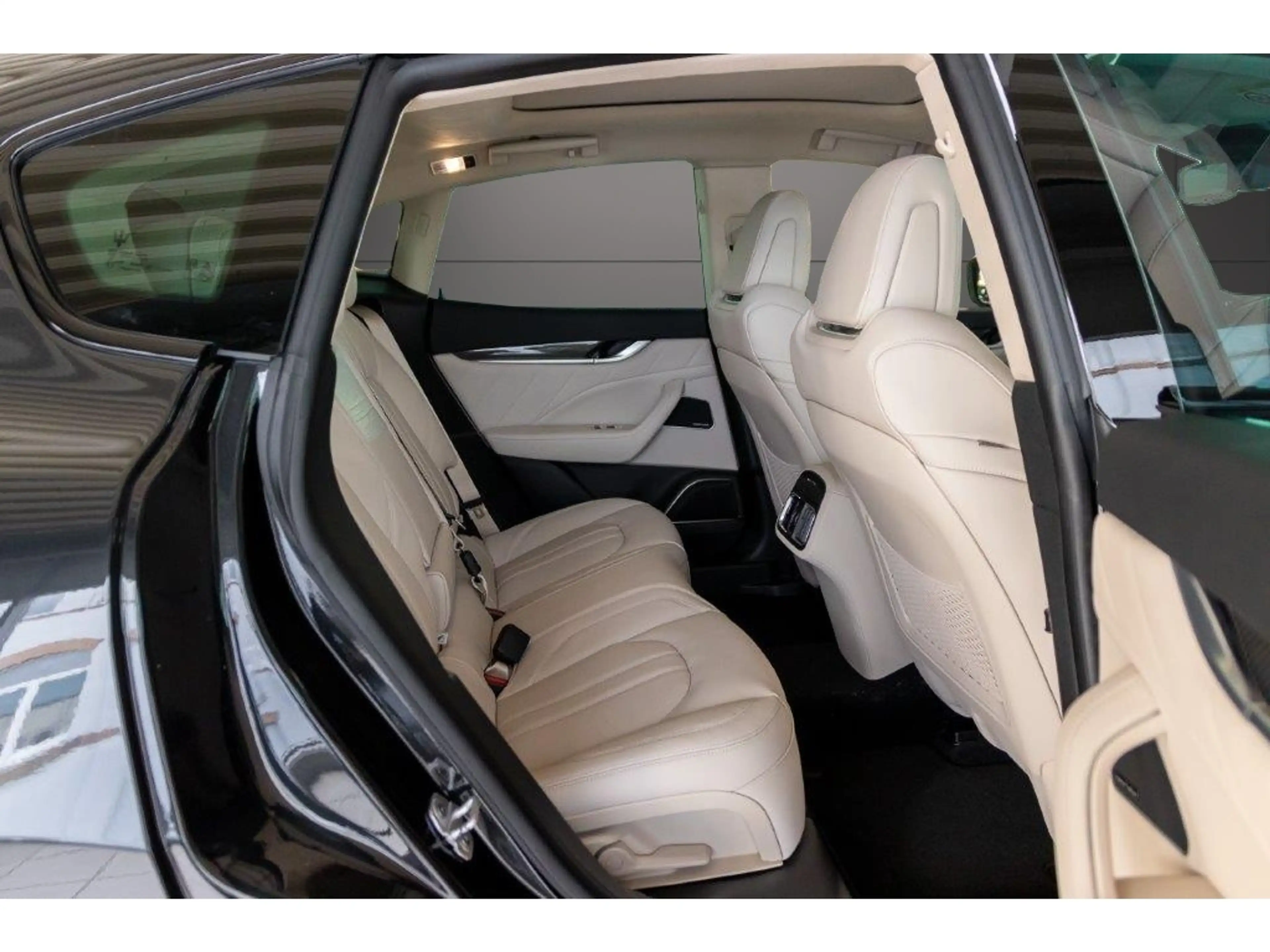 Maserati Levante Modena S Q4 *Vollausstattung* — photo 10