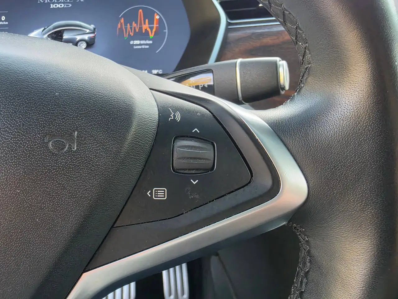 Tesla Model X Performance Dual – Bild 24