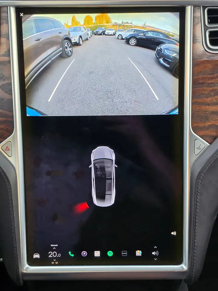 Tesla Model X Performance Dual – Bild 30