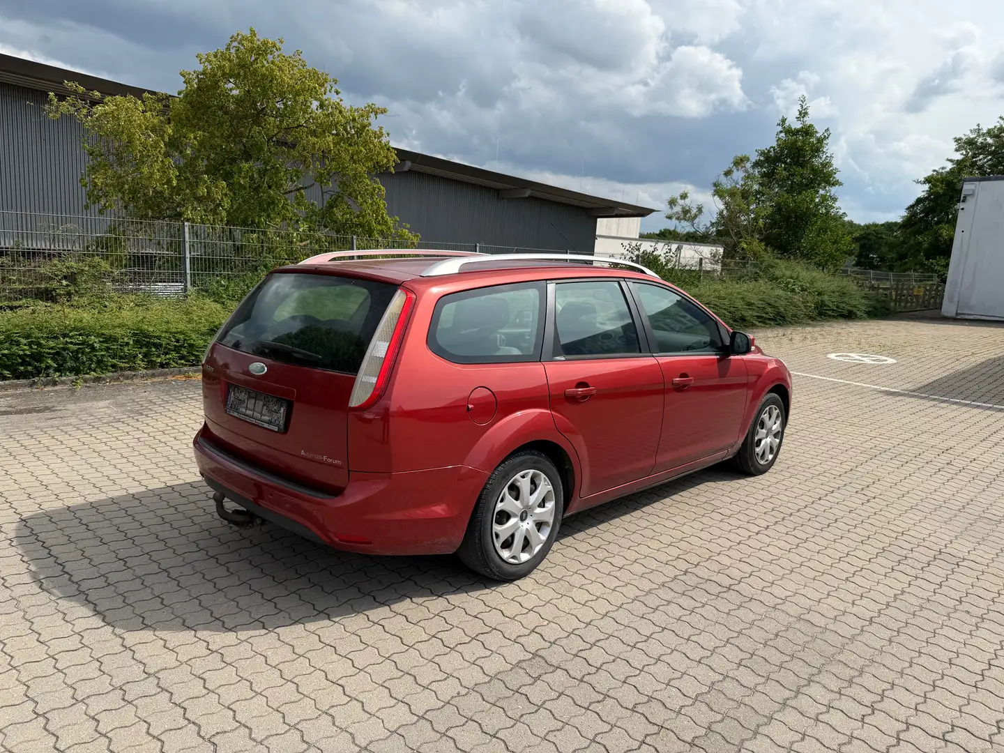 Ford Focus Style , Klimaautomatik , AHK Rot - 2