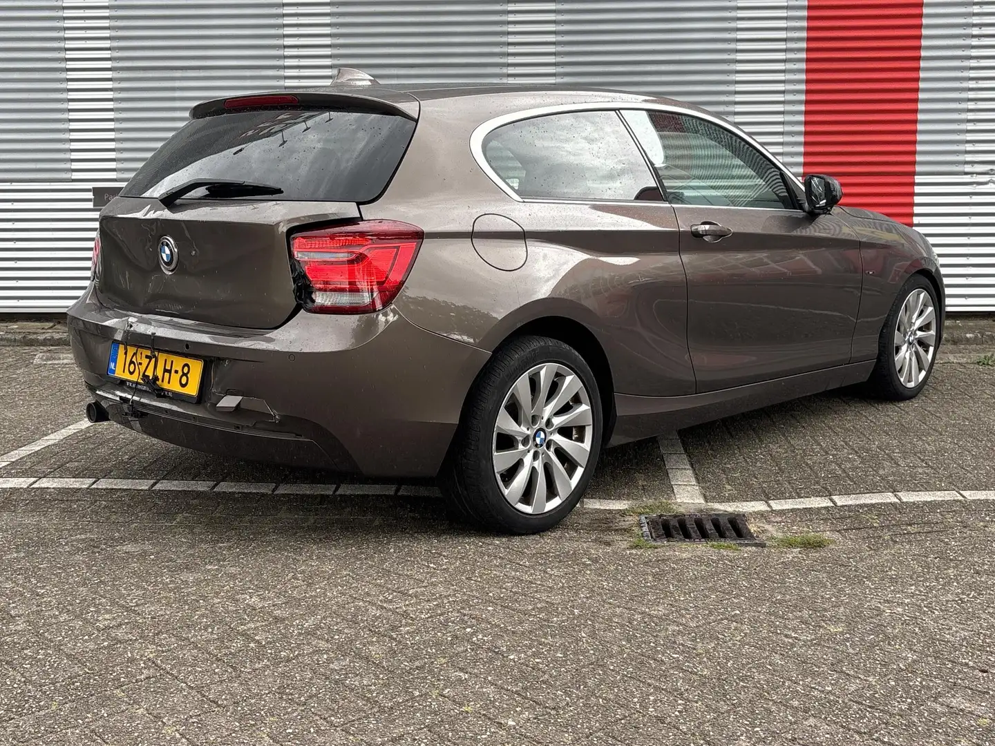 BMW 116 1-serie 116d EDE Executive Upgrade | € 4.400,- NET Bruin - 2