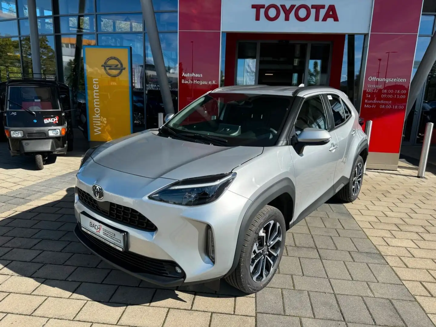 Toyota Yaris Cross Hybrid 130 Team Deutschland, KAMERA Argent - 1