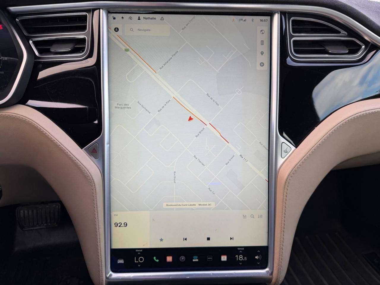 2015 Tesla Model S 85D thumb 9