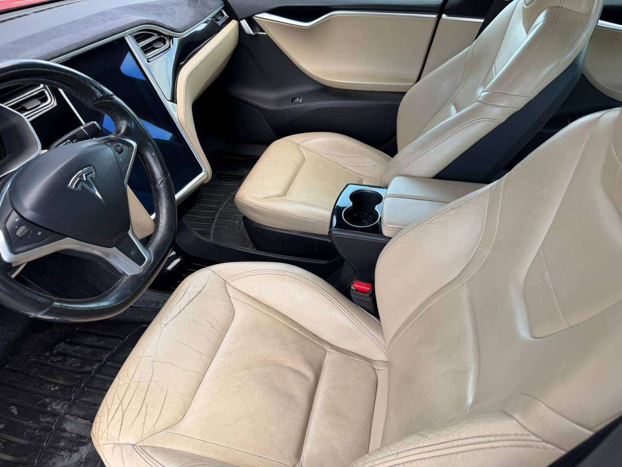 2015 Tesla Model S 85D thumb 10