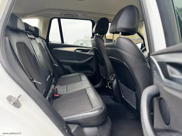 BMW X3 view 12