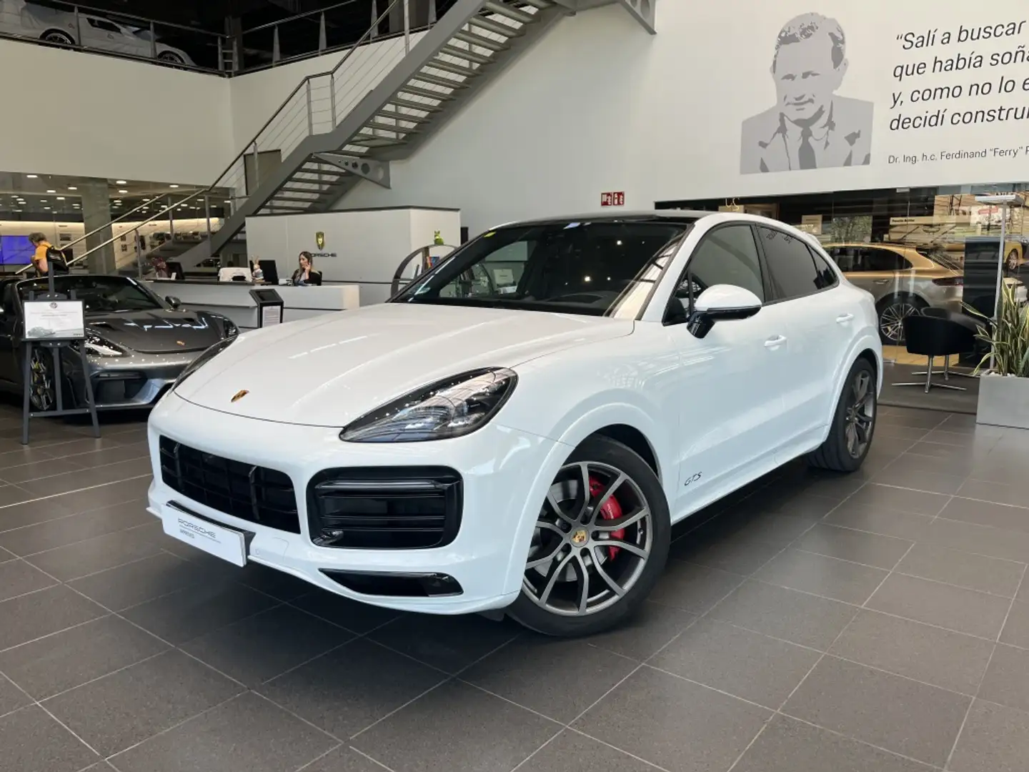 Porsche Cayenne Coupé GTS Blanc - 1