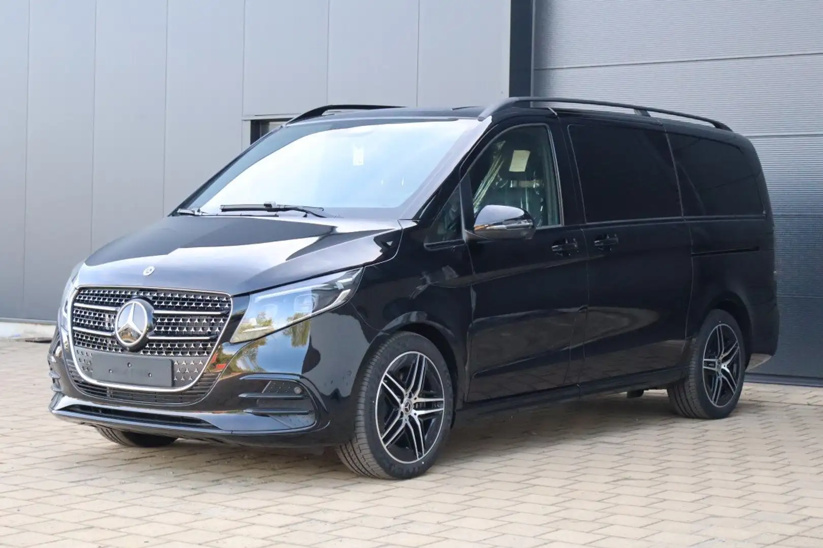 Mercedes-Benz V 300 L2 Exclusive* AIRMATIC* lichte vracht *full option Zwart - 1