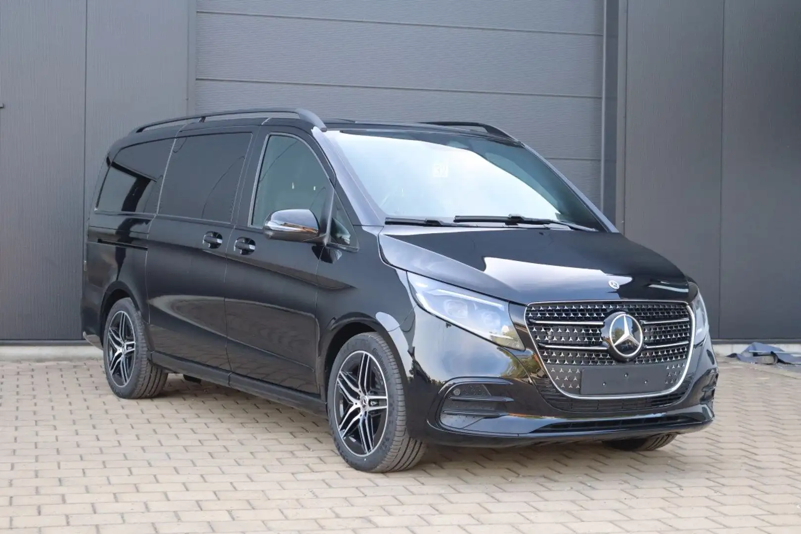 Mercedes-Benz V 300 L2 Exclusive* AIRMATIC* lichte vracht *full option Zwart - 2