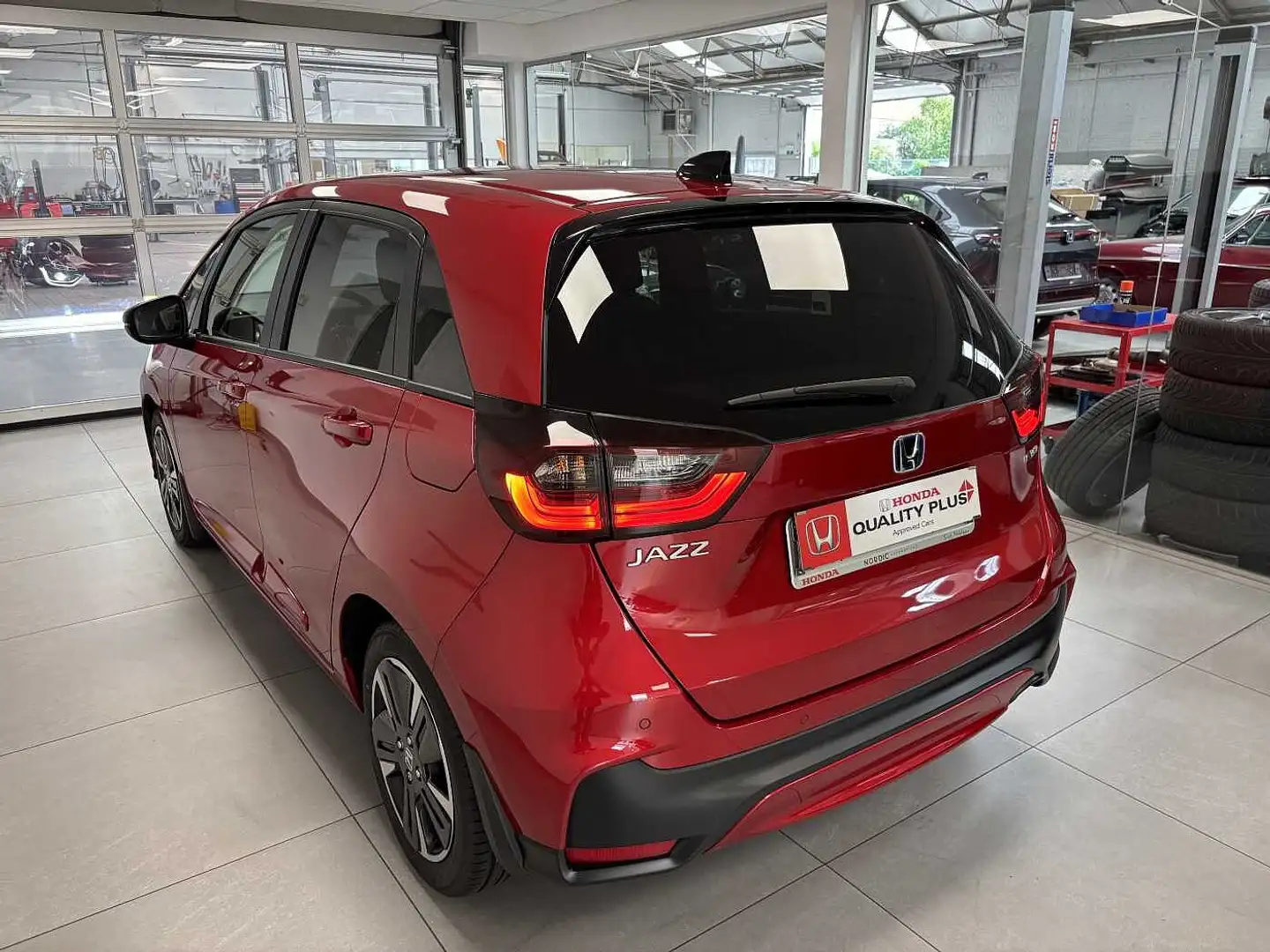 Honda Jazz E:HEV Facelift 1.5i-MMD Advance Roşu - 2