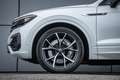 Volkswagen Touareg R 3.0 TSI 462pk eHybrid 4MOTION | Panoramadak | Lu Wit - thumbnail 15