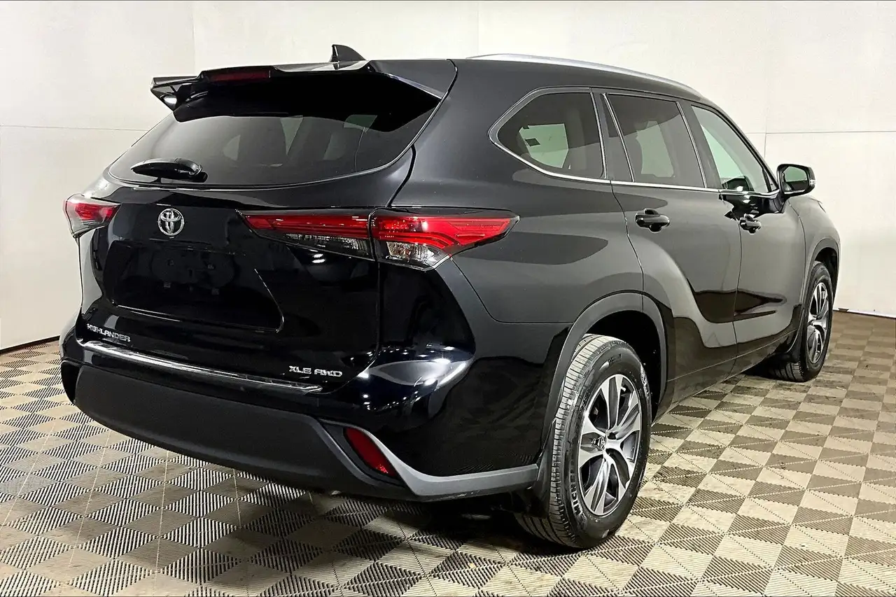 Toyota Highlander снимка Toyota Highlander