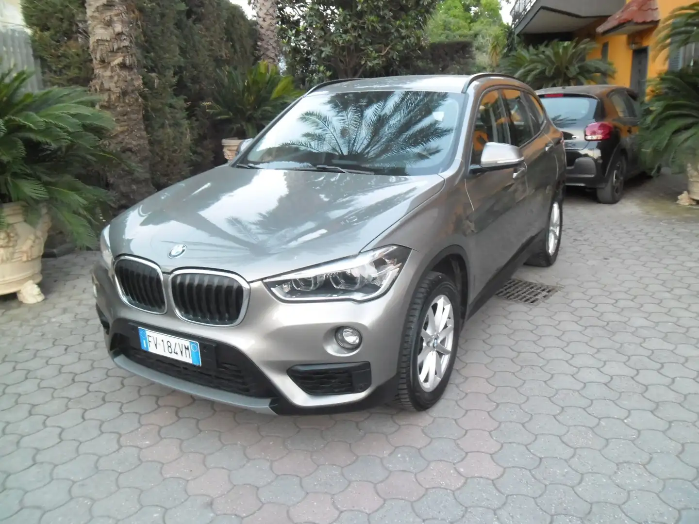 BMW X1 xdrive18d Advantage auto Grau - 1
