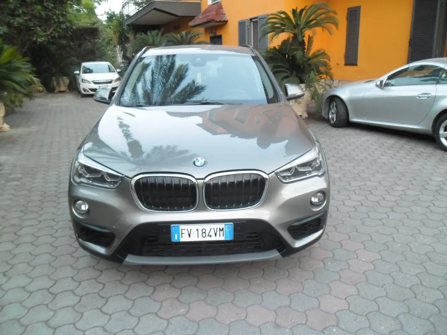 BMW X1 xdrive18d Advantage auto Gris - 1
