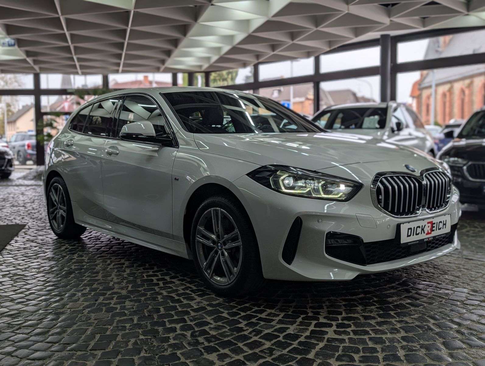 BMW 120