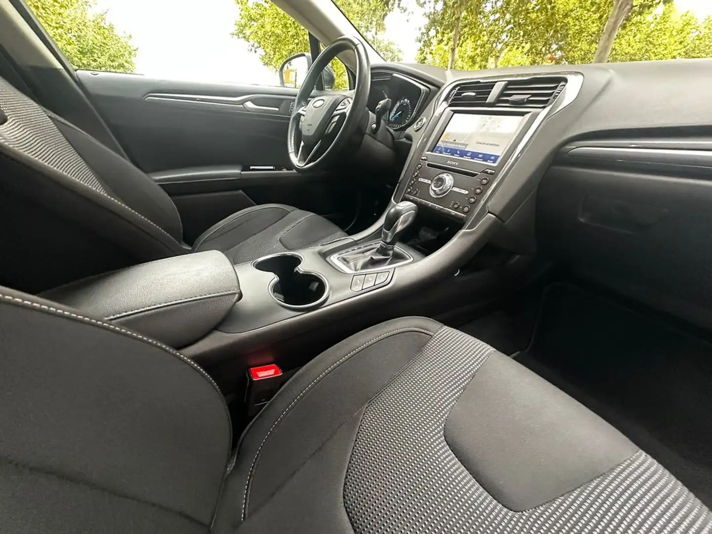 Ford Mondeo 2.0 Híbrido 138kW/187CV Titanium HEV AT Gris - 2