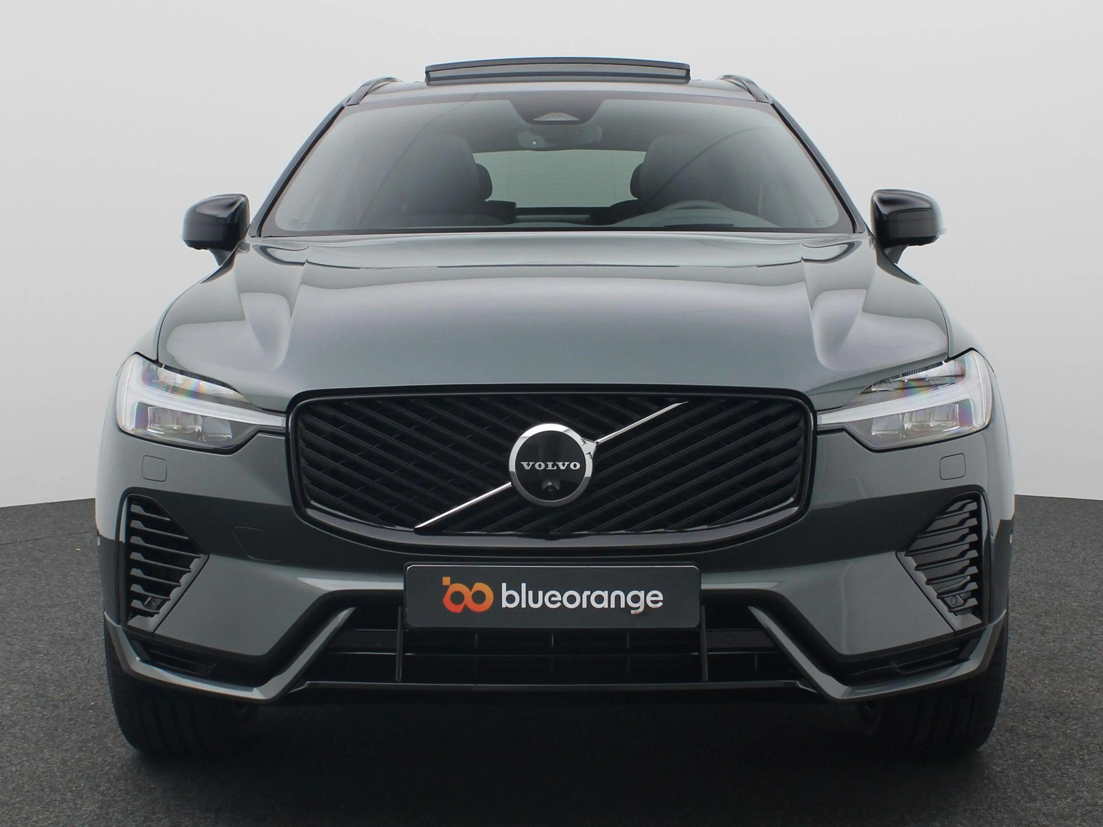 Volvo XC60 2.0 T6 Plug-in hybrid AWD Plus Dark 355PK Aut. Pan — photo 13
