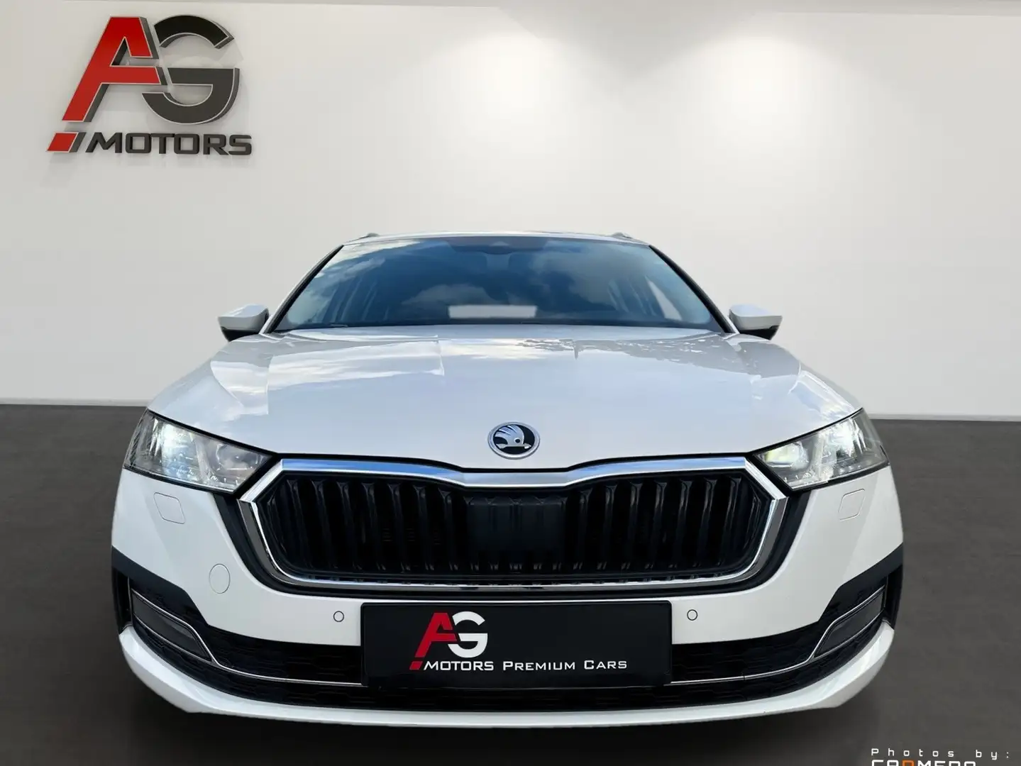 Skoda Octavia Combi 2,0 TDI Premium DSG/Virtual Cockpit/LED/Nav Weiß - 2