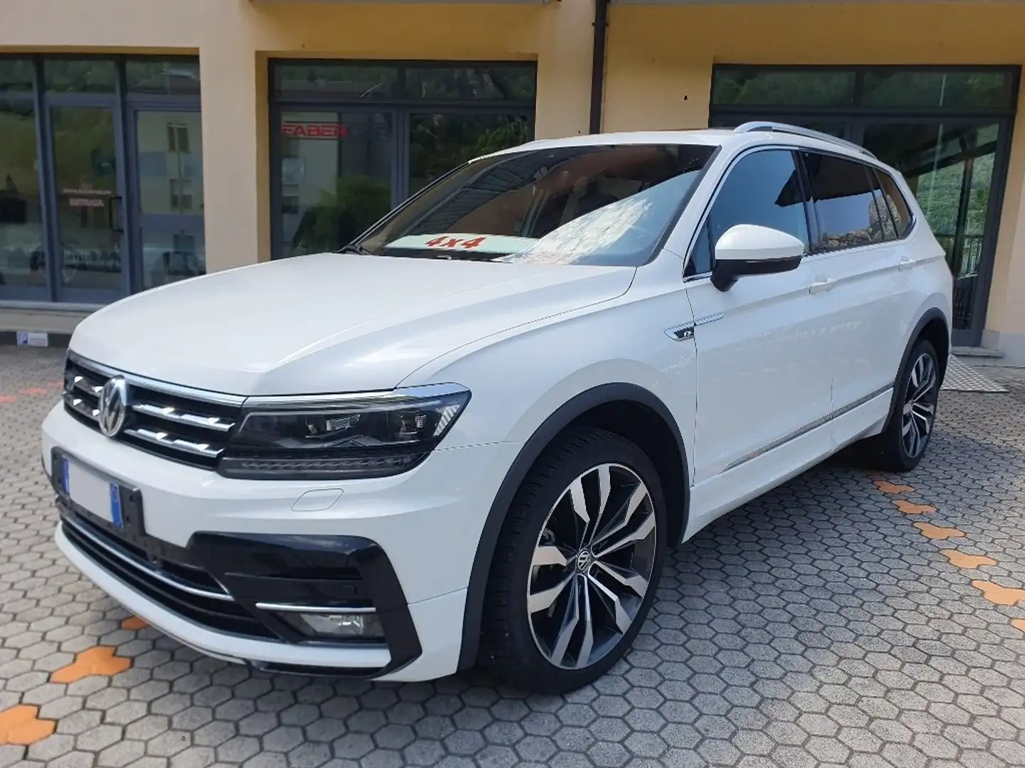 Volkswagen Tiguan Allspace 2.0 TDI Adv. R-Line 4Motion 190cv 7p. DSG Wit - 1