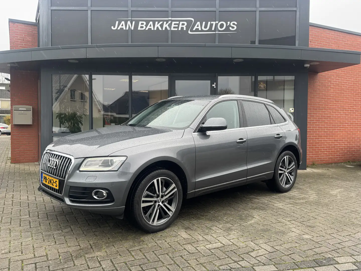 Audi Q5 2.0 TDI QUATTRO Pro Line Plus ✅ LEER ✅ NAVI ✅ AFN. Grau - 1