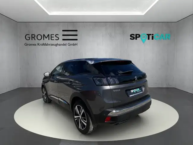 Peugeot 3008 view 5