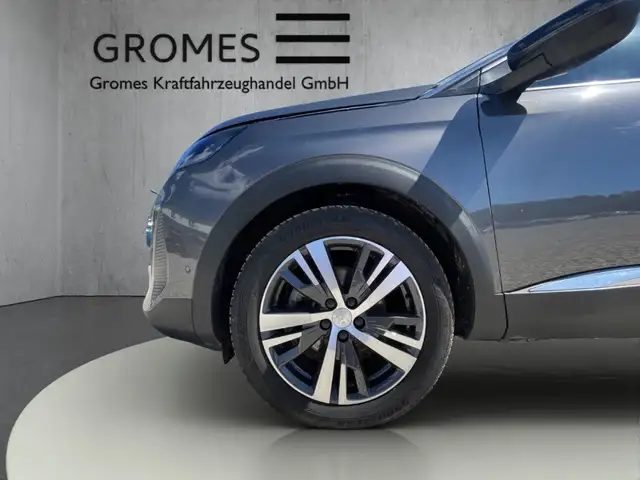 Peugeot 3008 view 11