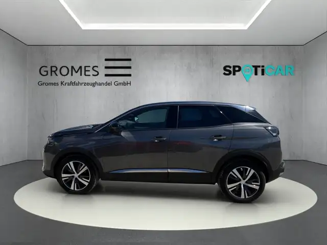 Peugeot 3008 view 6