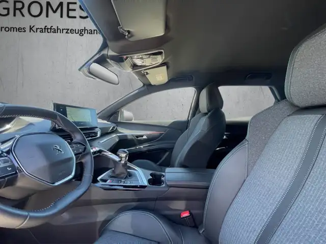 Peugeot 3008 view 9