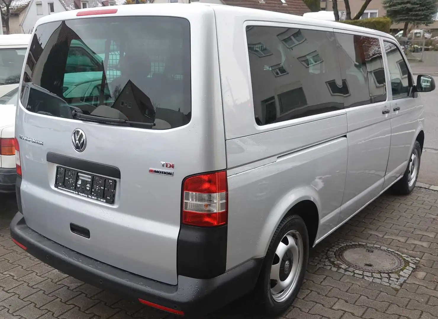 Volkswagen T5 Bus 2.0TDI,  4Motion,  langer Radstand, Silber - 2