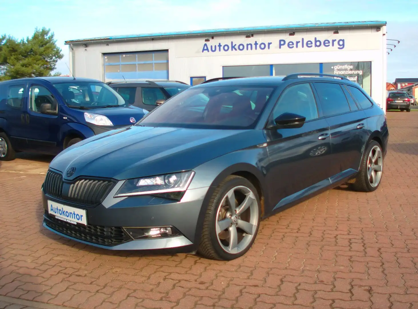 Skoda Superb Combi Sportline 4x4.Bi-Xenon.Alcantara Grau - 1
