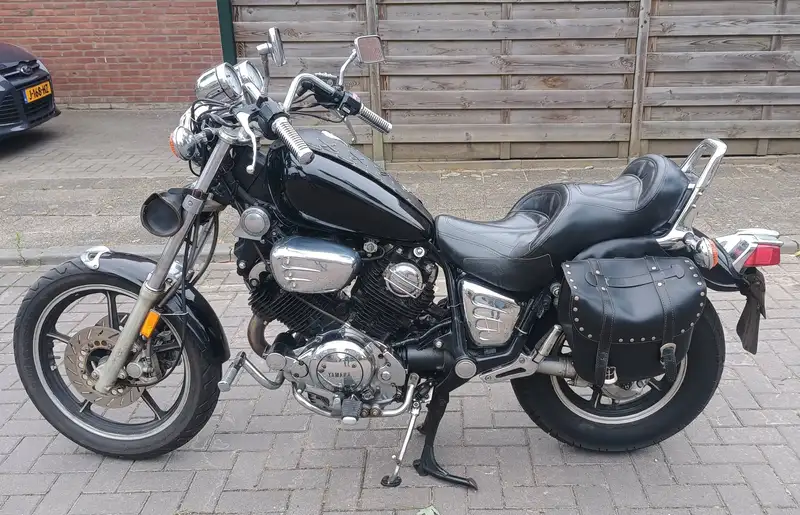 Yamaha XV 750 Virago