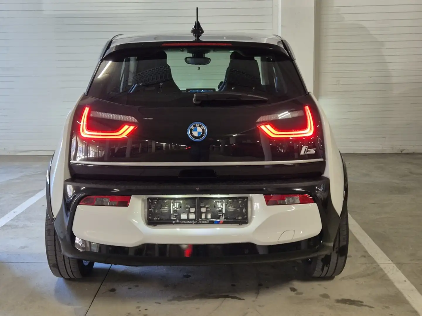 BMW i3 i3s 42,4kWh WÄRMEP. / 20 ZOLL /  Batteriezertifikat /TEMPO/ USB / LED... Weiß - 2
