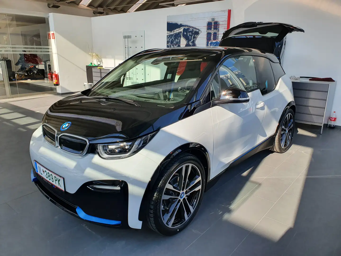 BMW i3 i3s 42,4kWh WÄRMEP. / 20 ZOLL /  Batteriezertifikat /TEMPO/ USB / LED... Weiß - 1
