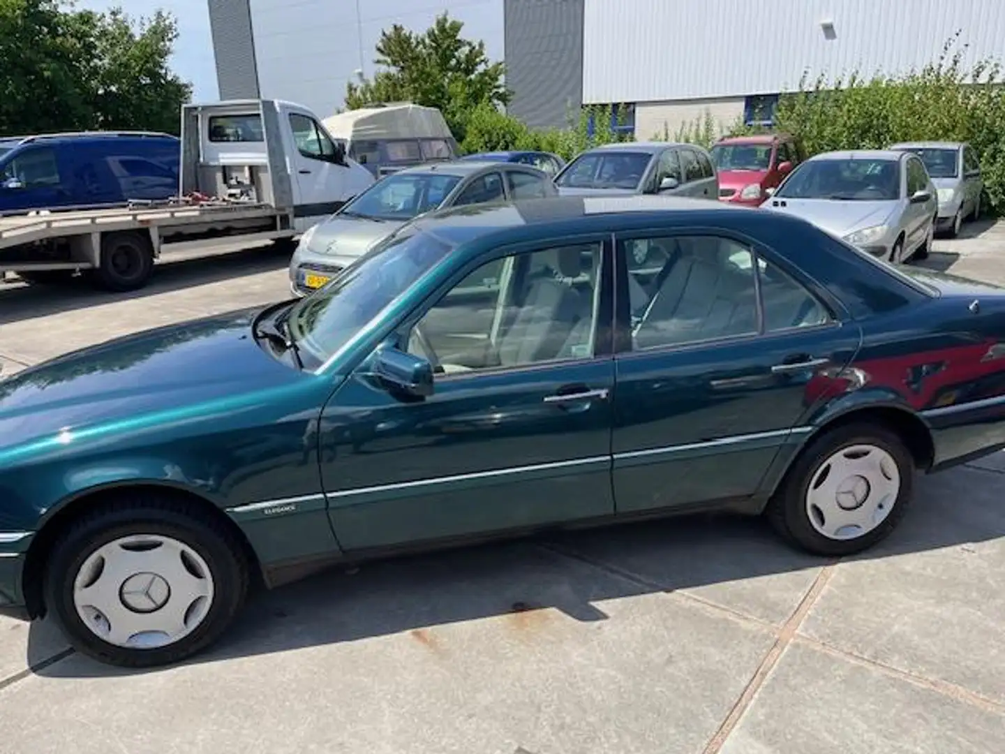 Mercedes-Benz C 200 Elegance Groen - 2