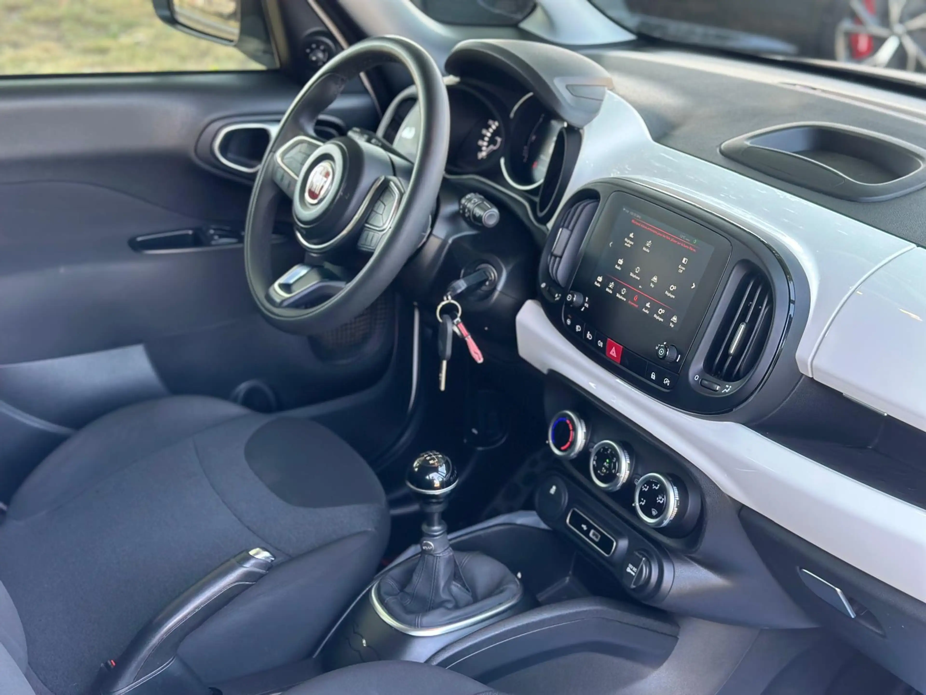 Fiat 500L *1.4i Urban* CLIM* CRUISE* CAMERA* *1 PROP GARANTIE 12 MOIS* — photo 12