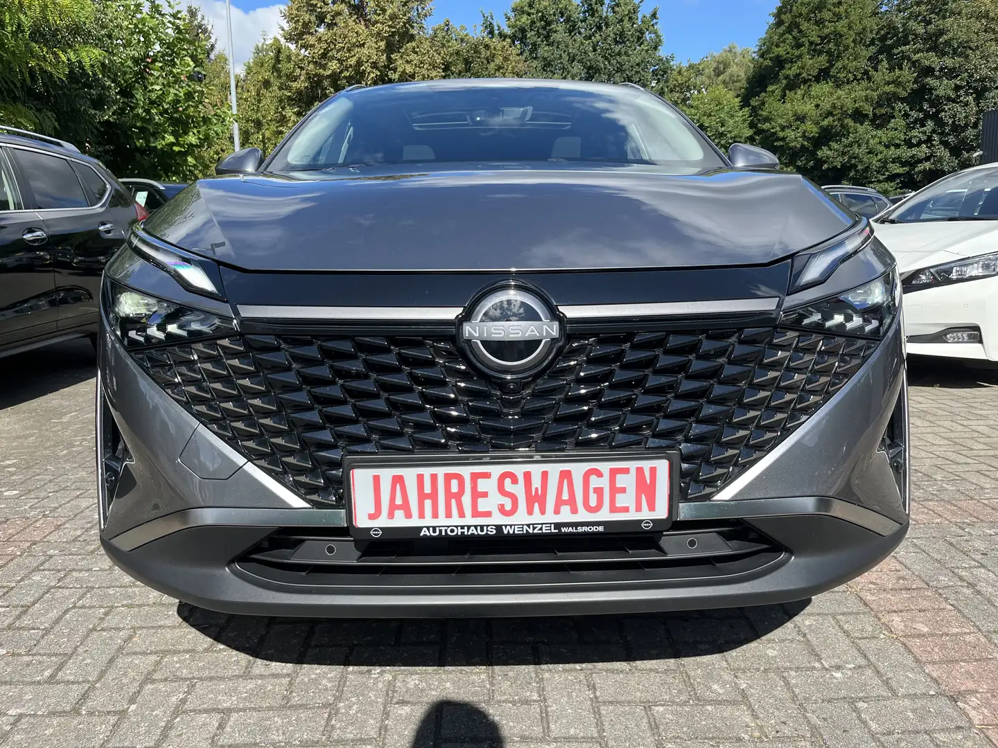 Nissan Qashqai 1.3 MHEV DIG-T N-Connecta elekt. Hecklappe,Kamera Gris - 2