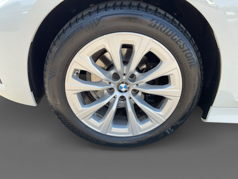 BMW 318 i Touring Advantage AUT+SHZ+Akustikglas+LED — photo 13