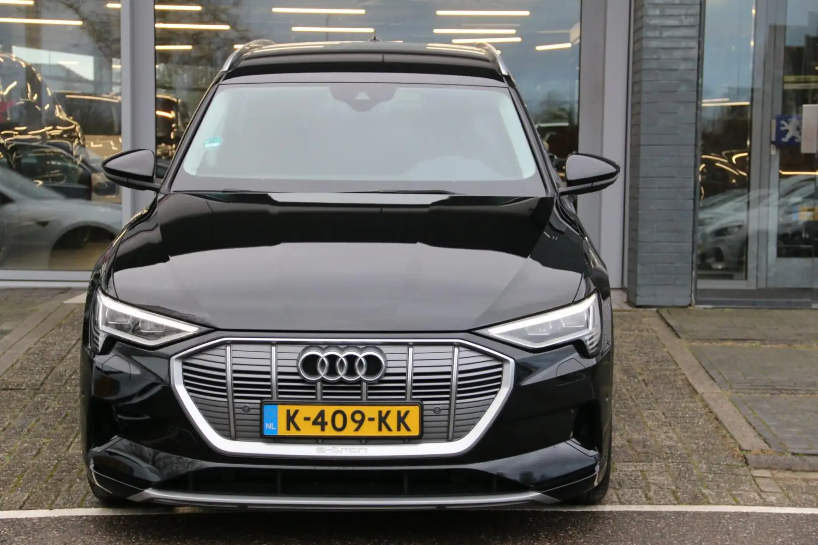 Audi e-tron 55 quattro Business edition 95 kWh Zwart - 2
