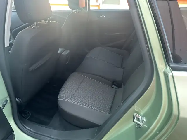 Opel Astra view 12