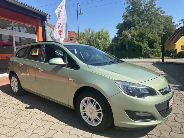 Opel Astra main image