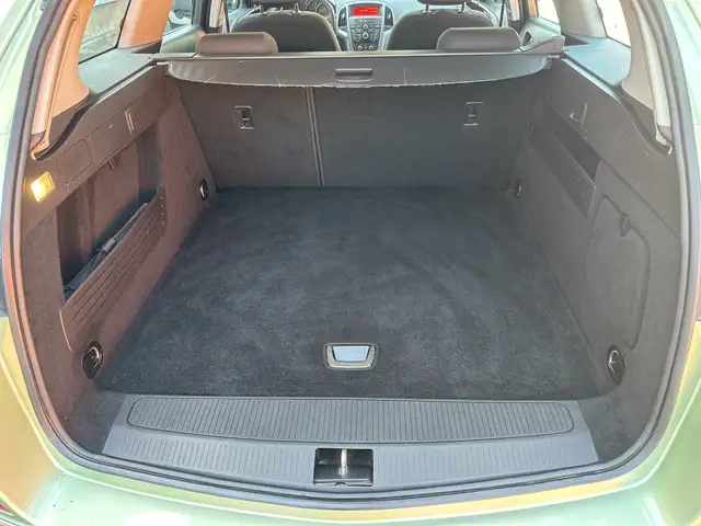 Opel Astra view 14