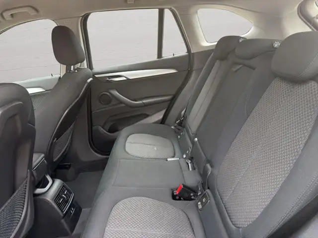 BMW X1 view 10