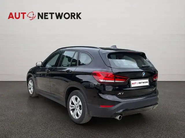 BMW X1 view 3
