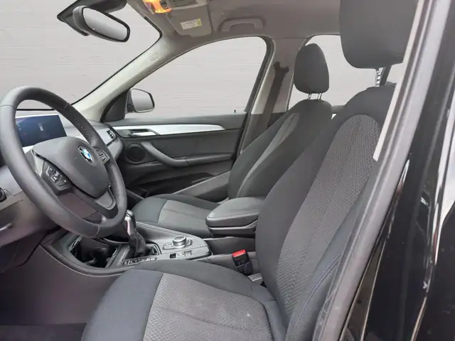 BMW X1 view 9