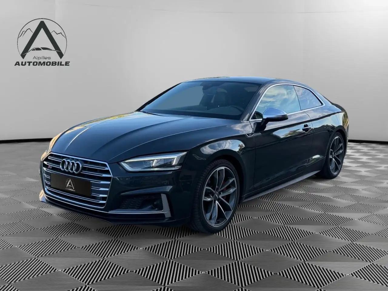 Audi S5 Quattro 3.0 V6 TFSI - BVA / SIÈGES CHAUFFANT & ÉLECTRIQUES / CAMÉRA DE RECUL / MATRIX — photo 1 of 30