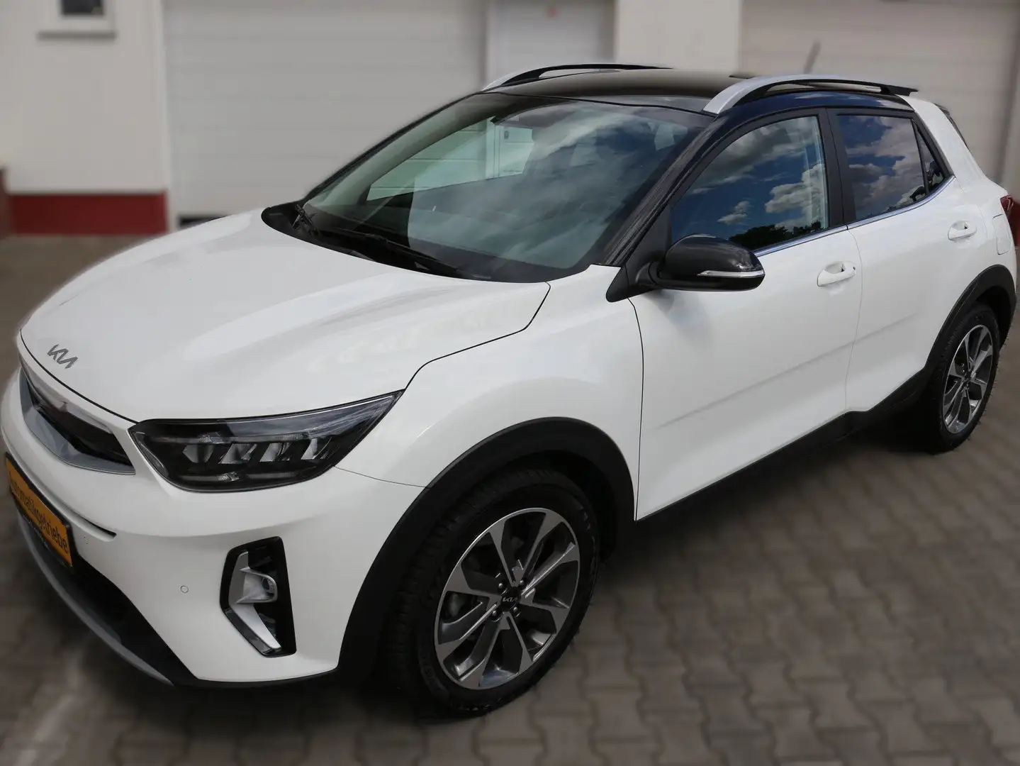 Kia Stonic Spirit mit LED Scheinwerfer Weiß - 1